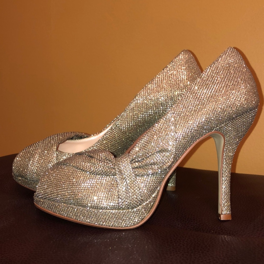 Stunning Heels! 👠 Size 8.5!!